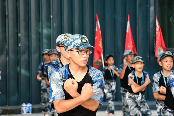 上海夏令营军训哪家好