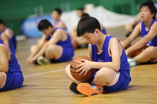 暑假上海篮球夏令营哪个机构好？推荐品牌机构