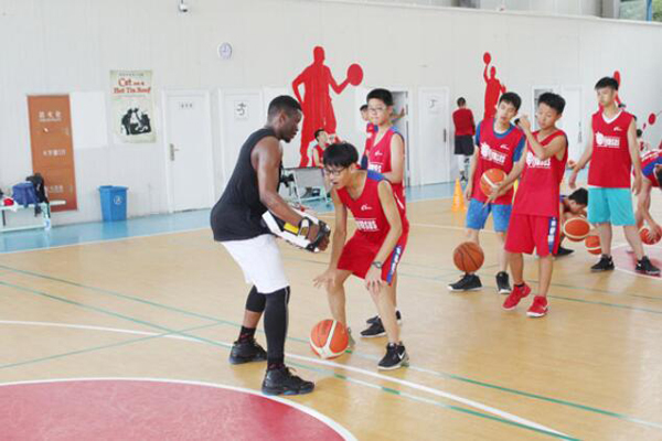 上海封闭式篮球夏令营