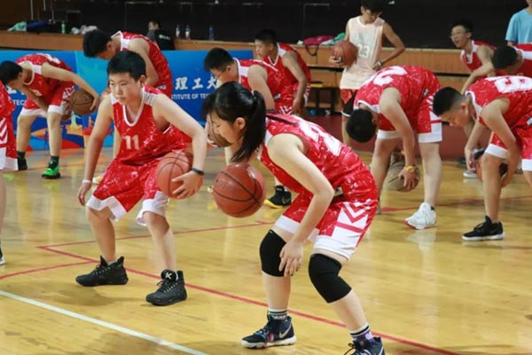 暑假上海篮球夏令营活动内容