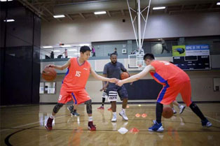 上海儿童篮球夏令营，提高篮球技战术！