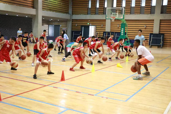 暑假上海篮球夏令营哪里好