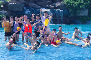 上海游泳夏令营，全面提高孩子身体素质！