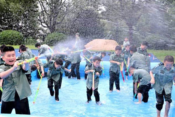 暑假上海青少年军事拓展夏令营