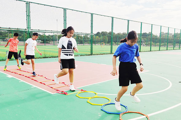 上海网球夏令营一般多少钱？收费标准一览！